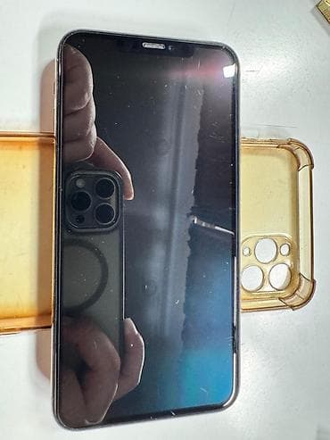airpods max 1: IPhone 11 Pro Max, Б/у, 256 ГБ, Золотой, Чехол, 58 % — 3