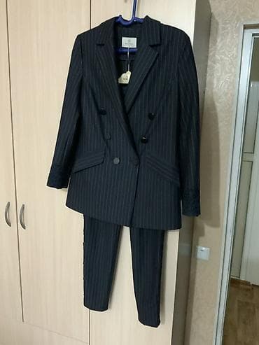 Женские брючные костюмы Костюм в полоску (Турция). Размер 38