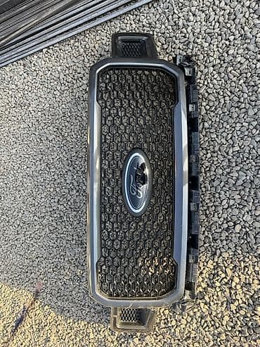 радиятор: Решетка радиатора Ford 2020 г., Новый, Оригинал — 3