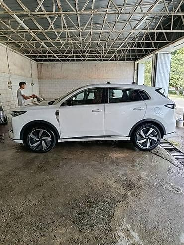 mini cuper: Changan Uni-T: 2025 г., 1.5 л, Автомат, Бензин, Кроссовер — 1