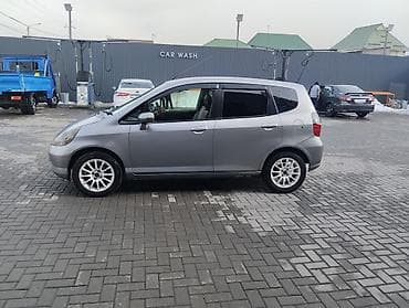 step 2: Honda Fit: 2003 г., 1.3 л, Вариатор, Бензин, Седан — 3