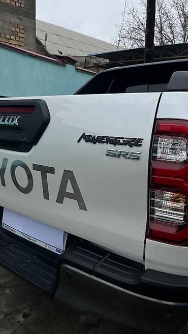 такта фуранер: Toyota Hilux: 2022 г., 4 л, Автомат, Бензин, Пикап — 4