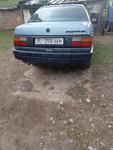 geely automobile: Volkswagen Passat: 1991 г., Газ, Седан — 3