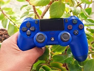 мониторы для игр: Беспроводной геймпад Sony DualShock 4 (PS4), цвет: синий (Blue) - — 1