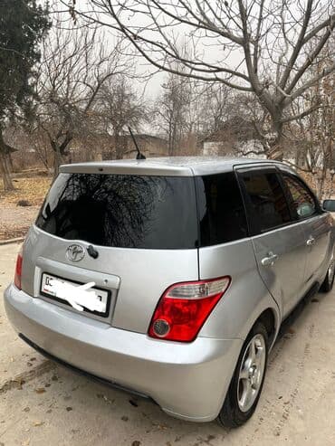 продать шины бу: Toyota ist: 2003 г., 1.3 л, Автомат, Бензиновая, Хэтчбэк — 4