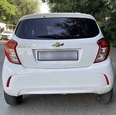 купить шевроле: Chevrolet Spark: 2016 г., 1 л, Вариатор, Бензин, Хэтчбэк — 4