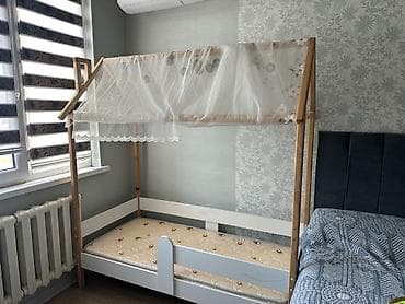 Детский кровать, для маленьких принцесс, почти новая, причина продажи