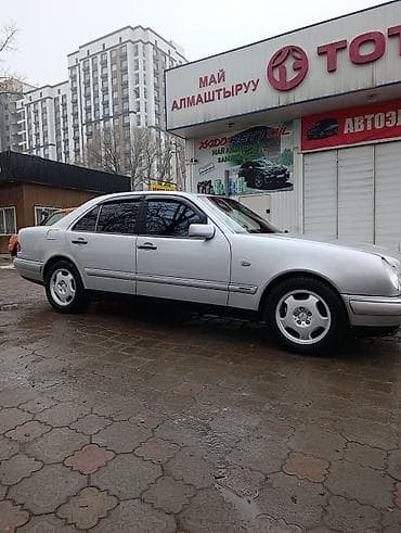 Mercedes-Benz E-Class: 1995 г., 3.2 л, Автомат, Седан — 3