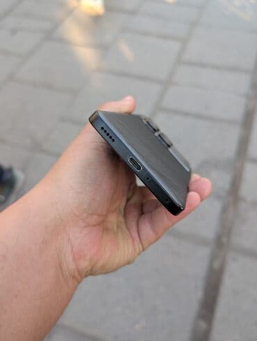 кербен телефон: Poco F6 Pro, Колдонулган, 512 ГБ, түсү - Кара, 2 SIM — 4