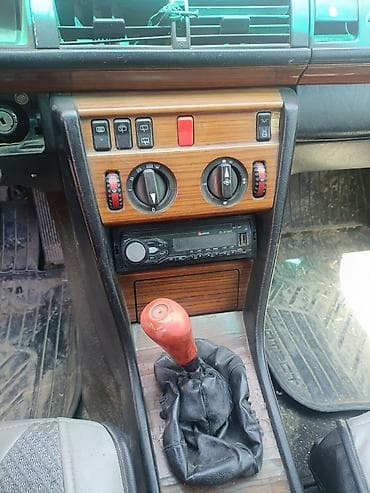 мерседес бенз с: Mercedes-Benz W124: 1993 г., Механика, Газ, Универсал — 1