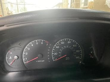 hunda: Hyundai Elantra: 2001 г., Механика, Бензин, Седан — 7