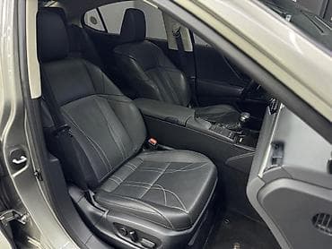 audi q3: Lexus ES: 2019 г., Гибрид, Седан — 6