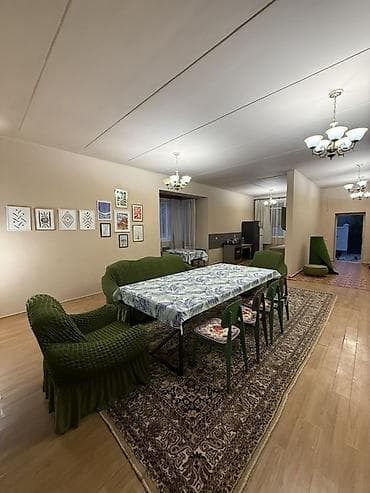 залог дом: Сдаеться двухэтажный дом с четырьмя спальными в Чолпон Ате. От пляжа — 1