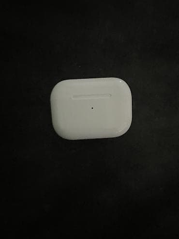 ipod touch: Компактный зарядный кейс для беспроводных наушников. - Универсальный — 2