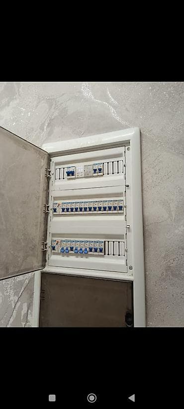 master: Поклейка обоев Больше 6 лет опыта — 10