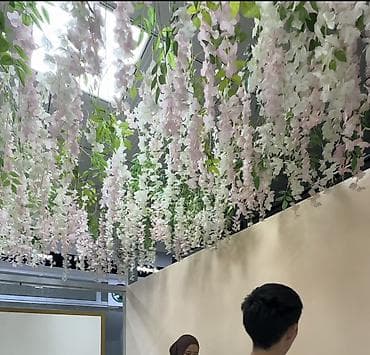 светодиодные гирлянды: Продаются цветы для декора потолка! Остался большой мешок.Крепятся на — 2