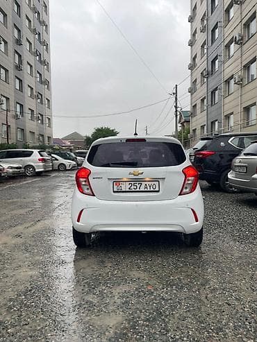 Транспорт: Chevrolet Spark: 2019 г., 1 л, Вариатор, Бензин, Хэтчбэк — 4
