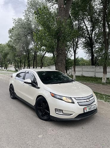 shevrole volt: Chevrolet Volt: 2013 г., 1.4 л, Вариатор, Электромобиль, Хэтчбэк — 1
