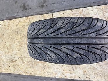 Летняя шина для легкового автомобиля - Размер: 235/35 ZR19 - Индекс