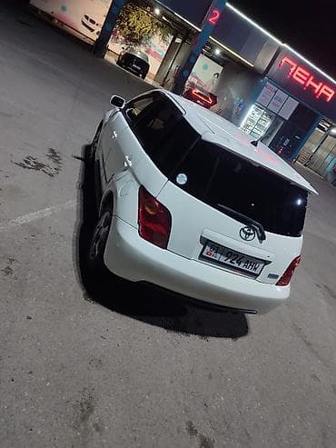 Toyota Ist: 2002 г., 1.5 л, Автомат, Бензин, Хэтчбэк