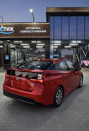Toyota Prius: 2019 г., Гибрид, Седан at lalafo.kg Toyota Prius: 2019 г., Гибрид, Седан