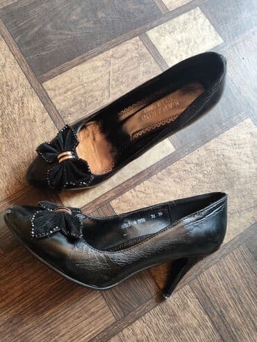 отдаю даром обувь: Женские туфли отдам бесплатно, размер 37,37-5 на узкую ножку. В — 2