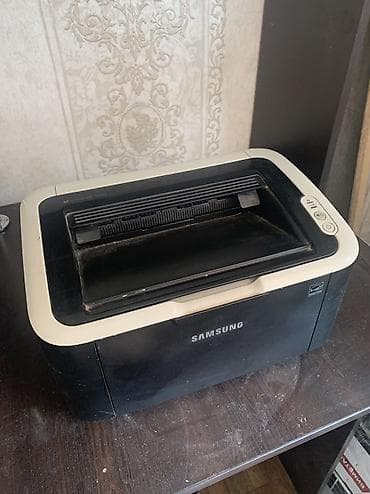 Продается принтер samsung ml 1660, работал пару раз с тех пор стоит