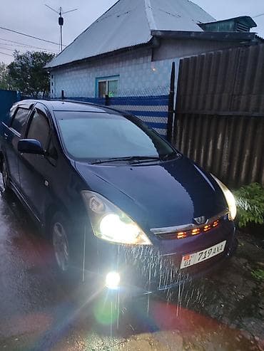 Toyota WISH: 2004 г., 1.8 л, Автомат, Бензин, Минивэн