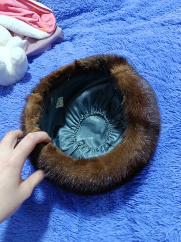 спортивные костюмы оптом: Шапка норковая, б/у. цена договорная — 3
