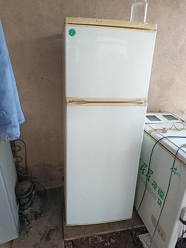 селекци: Холодильник2х камерный работает морозит отлично, адрес селекции — 1