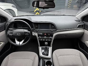 Hyundai Elantra: 2018 г., 2 л, Автомат, Бензин, Седан — 8