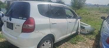handa jazz: Honda Fit: 2002 г., 1.3 л, Вариатор, Бензин, Хэтчбэк — 3