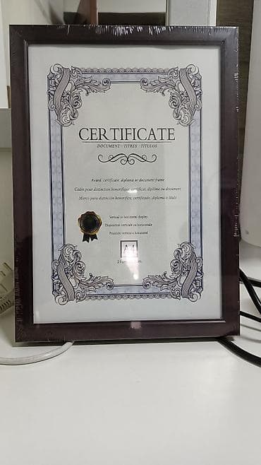 зеркала салона: Рамка для фотографий А4 формат. 250 сом штука. Киевская 39 — 2