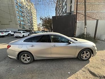 byd e2: Chevrolet Malibu: 2017 г., 1.5 л, Автомат, Бензин, Седан — 4