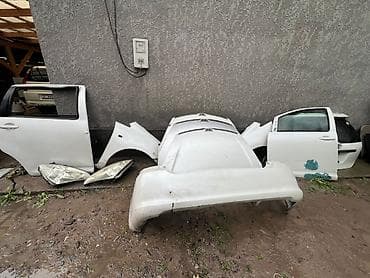 Капот Toyota