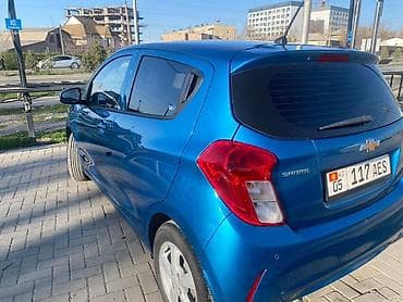 Транспорт: Chevrolet Spark: 2019 г., 1 л, Автомат, Бензин, Хэтчбэк — 4