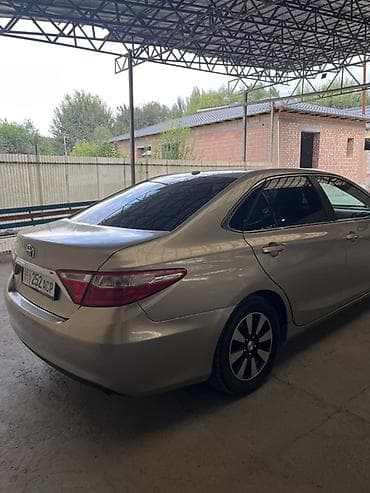 чехлы приус: Toyota Camry: 2016 г., 2.5 л, Автомат, Гибрид, Седан — 10