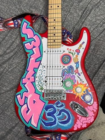Гитары: Электрогитара Squier by Fender в стиле Stratocaster(реплика) с ярким — 4