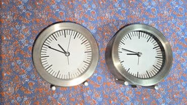 Часы Швеции от "IKEA", новые, за 200 и 250с