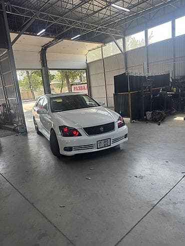 yuan plus byd: Toyota Crown: 2004 г., Автомат, Бензин, Седан — 2