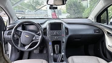 auto kg: Chevrolet Volt: 2012 г., 1.5 л, Автомат, Гибрид, Хэтчбэк — 7