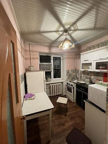 room: Сдаётся уютная 1‑комнатная квартира. Планировка и интерьер: - — 5