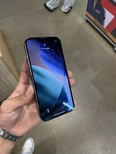 a 13: IPhone 14 Pro, Space Gray — 3