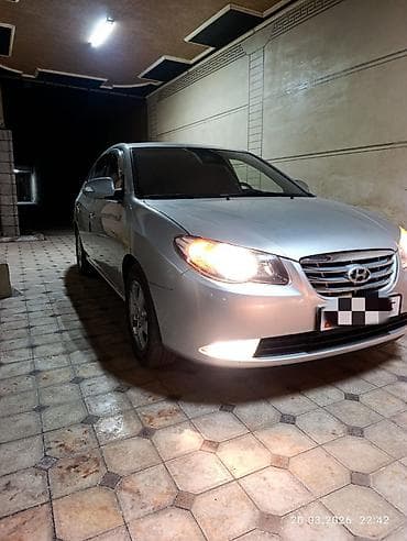 Транспорт: Hyundai Avante: 2010 г., Автомат, Бензин, Седан — 6