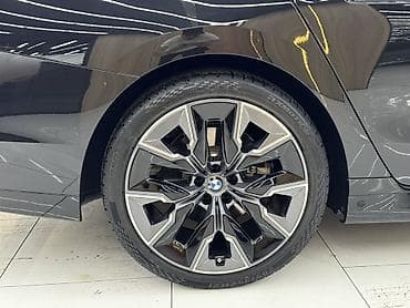 x3 m: BMW 7 series: 2024 г., 3 л, Автомат, Бензин, Седан — 9