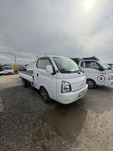 Легкий грузовик, Hyundai, Стандарт, 1,5 т, Б/у at lalafo.kg Легкий грузовик, Hyundai, Стандарт, 1,5 т, Б/у