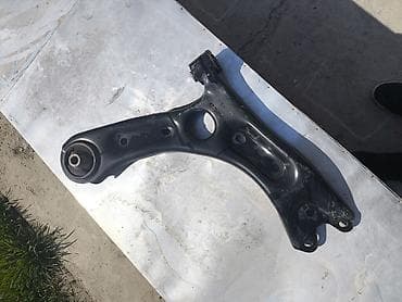Рулевая часть: Передний правый рычаг Kia 2019 г., Б/у, Оригинал — 2