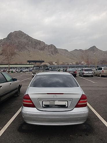 Mercedes-Benz C-Class: 2001 г., 2 л, Автомат, Бензин, Седан — 3