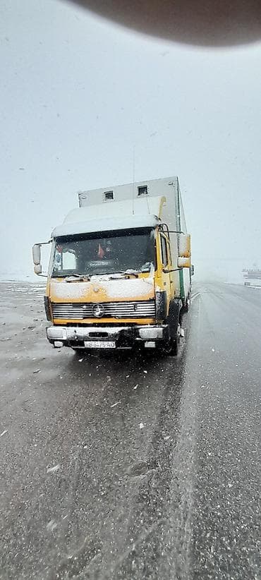 Грузовик, Mercedes-Benz, Стандарт, 7 т, Б/у
