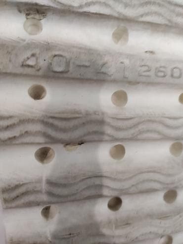 Айымдардын бут кийими: Белые унисекс шлёпанцы (slides) - Размер: 40–41 (маркировка 260 на — 3